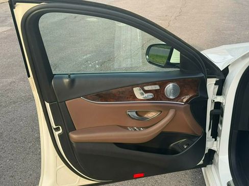Used 2018 Mercedes-Benz E 300 4MATIC image 13