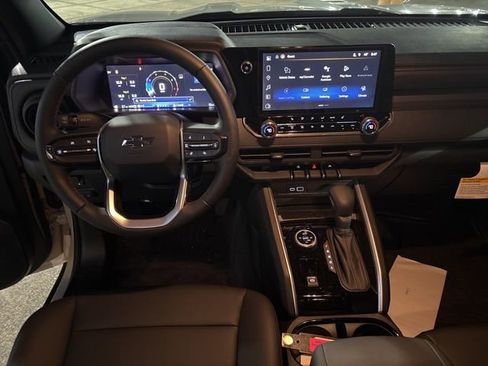 New 2026 Chevrolet Colorado Trail Boss w/ Off-Road Front Bumper Package AWD/4WD image 15