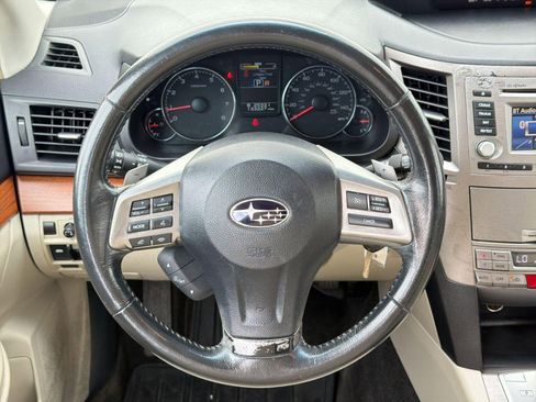 Used 2013 Subaru Outback 2.5i Limited w/ Moonroof Pkg AWD/4WD image 17