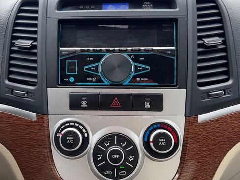 Used 2009 Hyundai Santa Fe GLS FWD image 20