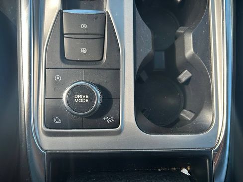 Used 2021 Ford Explorer XLT w/ Equipment Group 202A AWD/4WD image 30