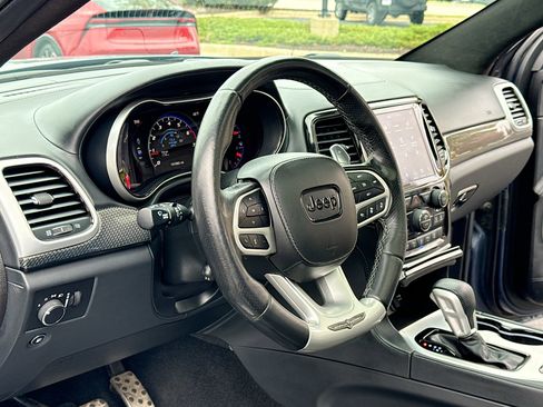 Used 2021 Jeep Grand Cherokee Trackhawk image 4