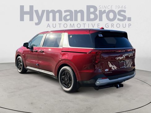 New 2026 Kia Carnival FWD image 6