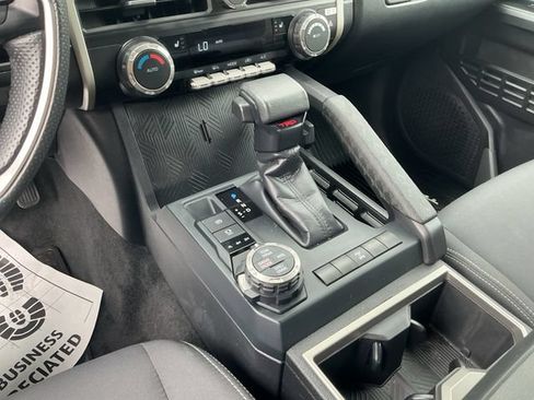 Used 2024 Toyota Tacoma TRD Off-Road AWD/4WD image 18