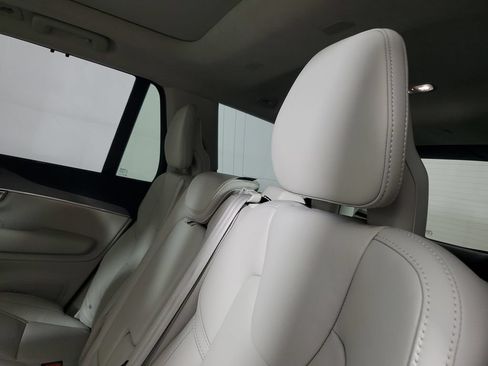 Used 2025 Volvo XC90 T8 Ultra w/ Lounge Package AWD/4WD image 15