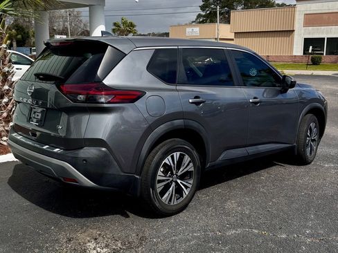 Used 2023 Nissan Rogue SV FWD image 4