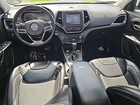 Certified 2021 Jeep Cherokee Latitude Plus w/ Sun & Sound Group image 3