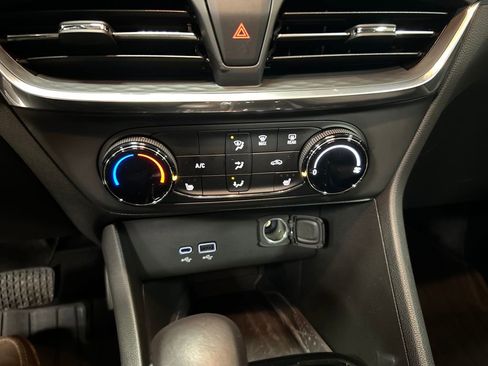 Certified 2024 Buick Encore GX Preferred w/ Comfort Package AWD/4WD image 25