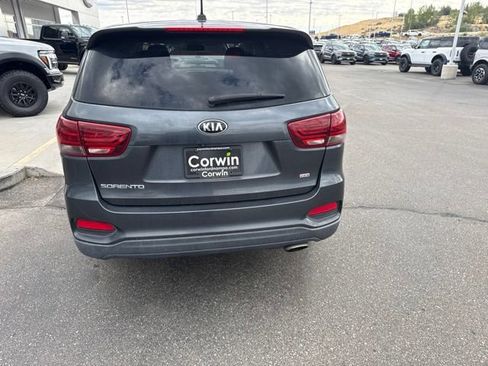 Used 2020 Kia Sorento LX AWD/4WD image 6