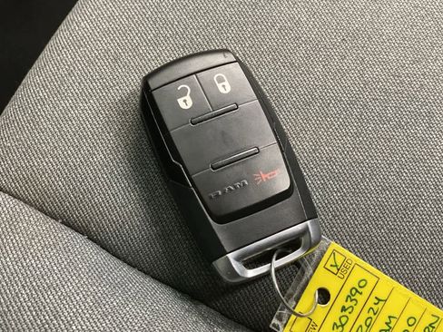 Used 2024 RAM 2500 Big Horn image 28