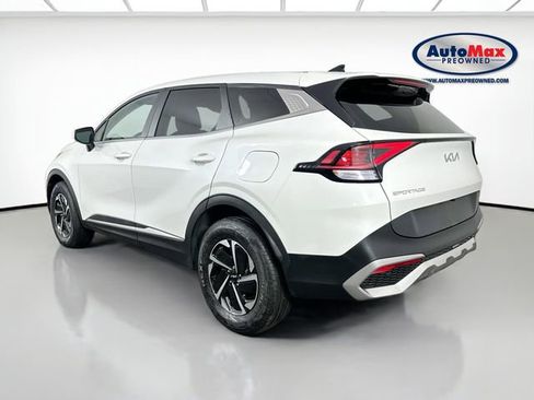 Used 2023 Kia Sportage LX image 5