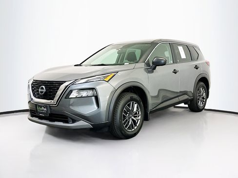 Used 2023 Nissan Rogue S AWD/4WD image 3
