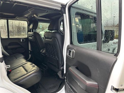 Used 2023 Jeep Wrangler Rubicon w/ Cold Weather Group image 13