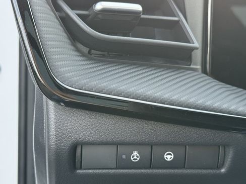 New 2026 Nissan Kicks SR w/ SR Premium Package AWD/4WD image 6