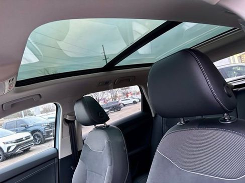 New 2026 Volkswagen Taos SE AWD/4WD image 15