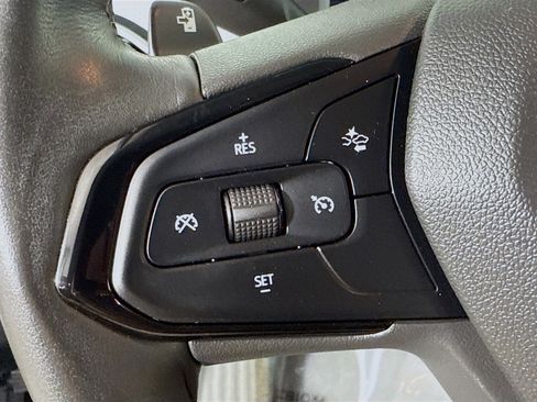 Used 2023 Chevrolet Bolt EUV Premier image 14