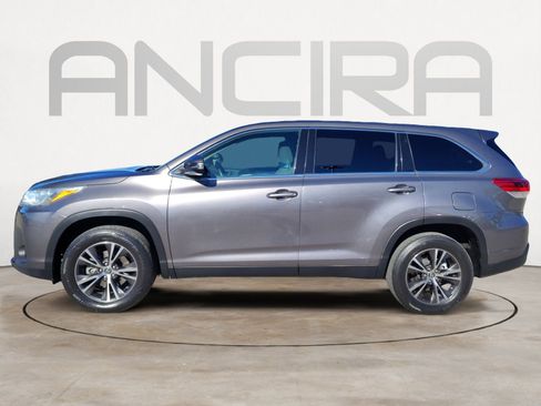 Used 2019 Toyota Highlander LE image 9