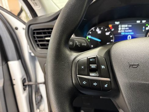 Used 2021 Ford Escape SE image 18