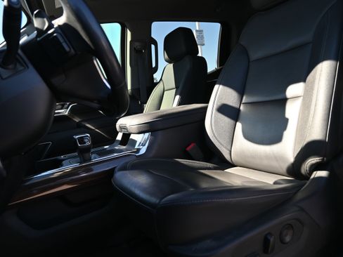 Used 2023 Chevrolet Silverado 1500 LT w/ Leather Package image 14