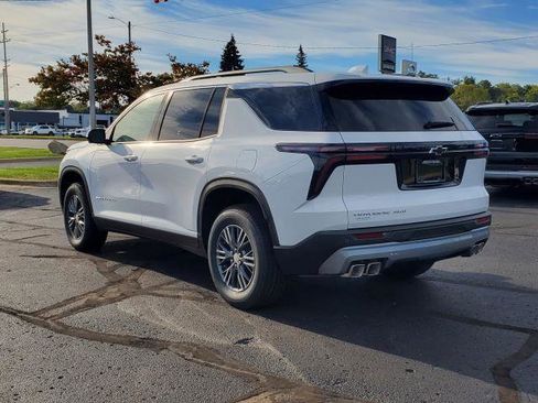 New 2026 Chevrolet Traverse LT w/ Driver Confidence Package image 3