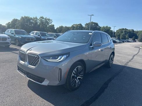 Used 2025 BMW X3 xDrive30i w/ Convenience Package AWD/4WD image 3