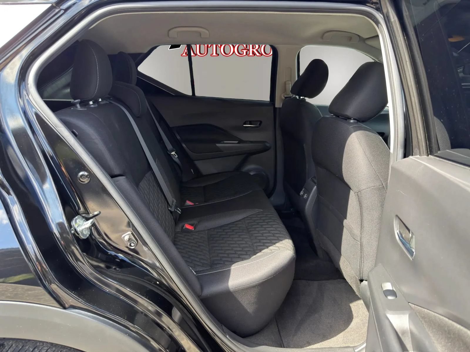 Used 2023 Nissan Kicks SV FWD image 14