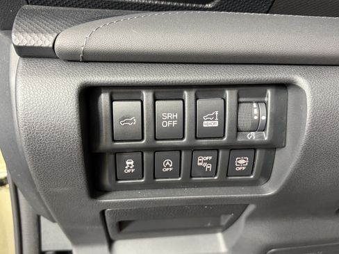 Used 2024 Subaru Forester Touring w/ POP Package 3 AWD/4WD image 27