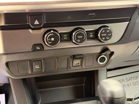 Used 2023 Toyota Tacoma SR5 RWD image 20