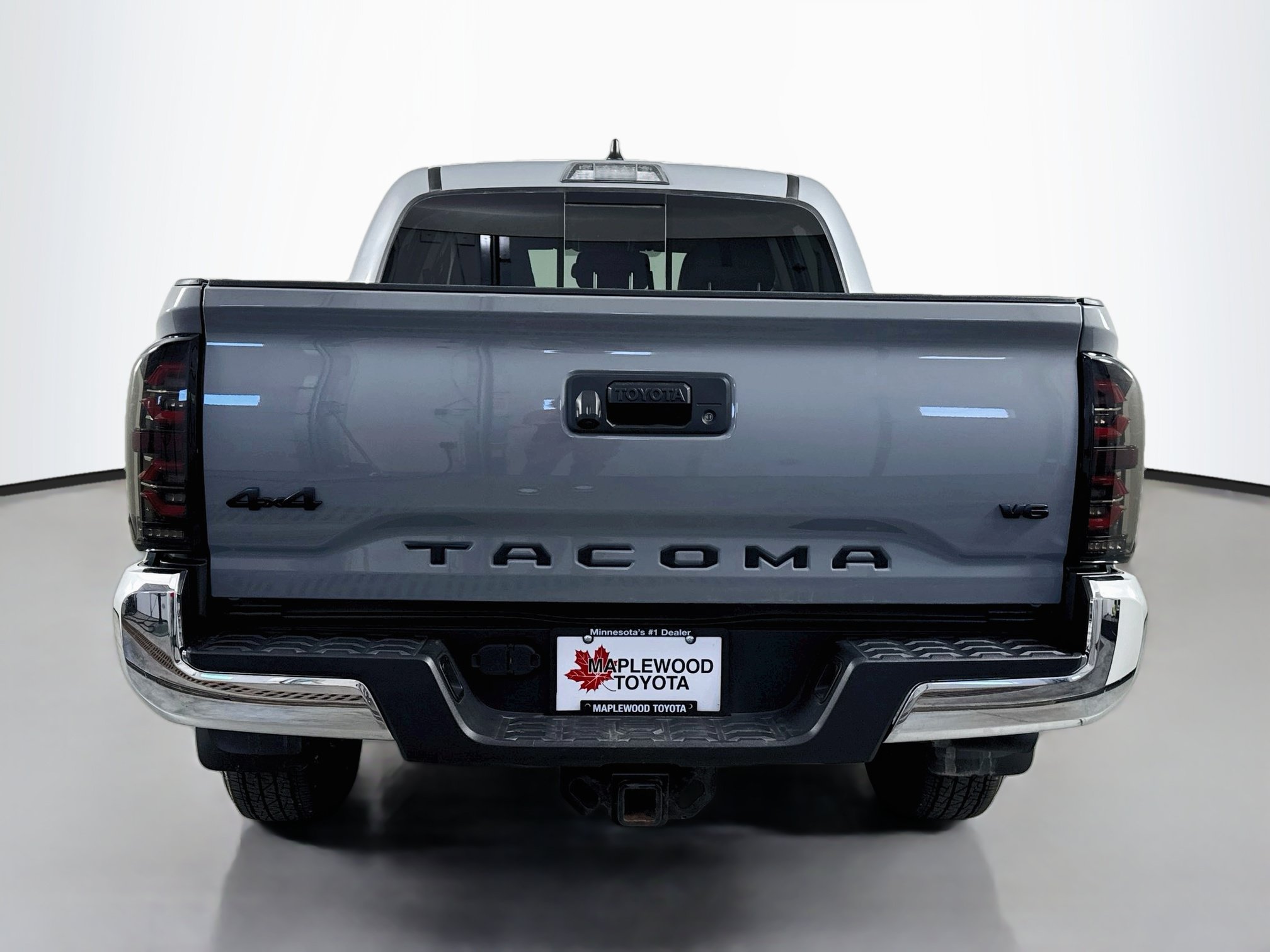 Used 2021 Toyota Tacoma SR5 AWD/4WD image 6