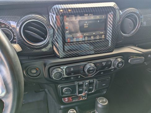 Used 2021 Jeep Wrangler Unlimited Rubicon AWD/4WD image 23