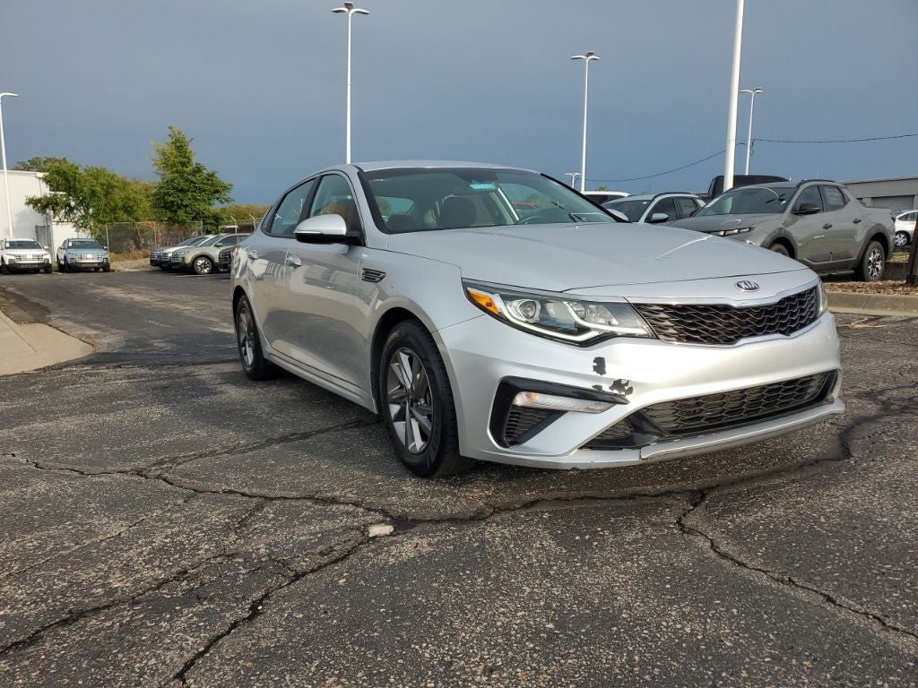 Used 2019 Kia Optima LX FWD image 3