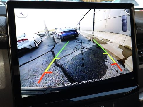 Used 2022 Ford Expedition XLT image 12