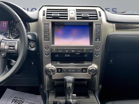 Used 2017 Lexus GX 460 w/ Navigation Package AWD/4WD image 9