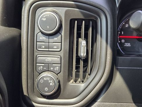 Used 2019 Chevrolet Silverado 1500 Custom Trail Boss w/ Custom Convenience Package image 21