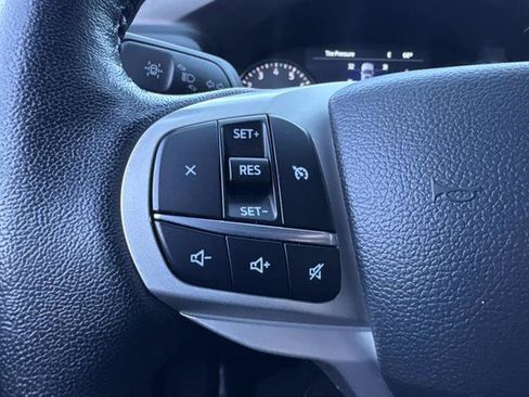 Used 2023 Ford Explorer XLT w/ Equipment Group 202A image 13
