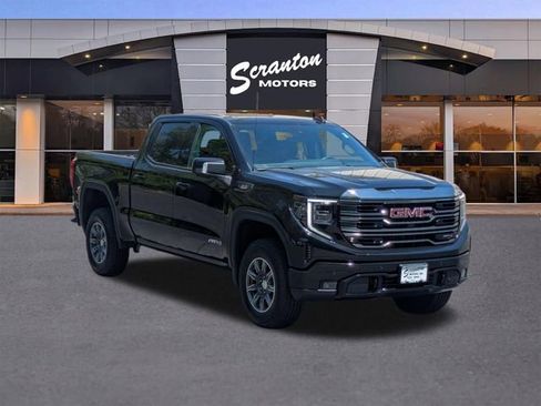 Used 2024 GMC Sierra 1500 AT4 w/ Technology Package AWD/4WD image 7