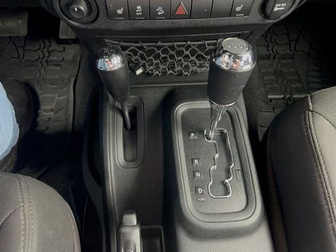 Used 2017 Jeep Wrangler Unlimited Sport w/ Quick Order Package 24S AWD/4WD image 21