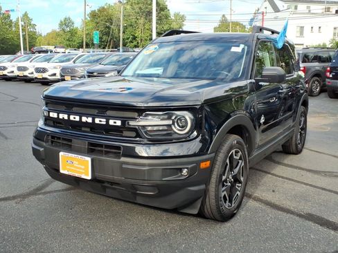 Certified 2023 Ford Bronco Sport Outer Banks w/ Tech Package AWD/4WD image 4