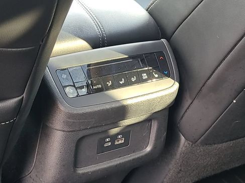 Used 2022 Nissan Pathfinder SL w/ SL Premium Package AWD/4WD image 26