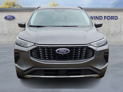 Used 2023 Ford Escape Active w/ Tech Pack #2 AWD/4WD image 2