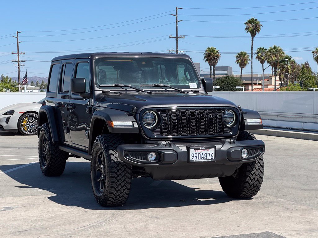 Used 2025 Jeep Wrangler Unlimited Sport AWD/4WD image 4