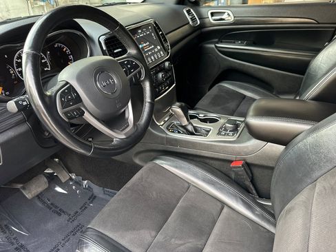 Used 2022 Jeep Grand Cherokee Laredo X image 10