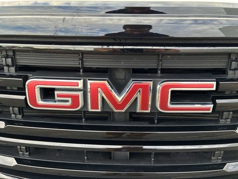 Certified 2023 GMC Acadia SLE w/ Driver Convenience Package image 30