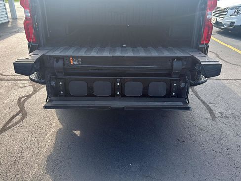 Used 2021 Chevrolet Silverado 1500 LT Trail Boss w/ Convenience Package II AWD/4WD image 11