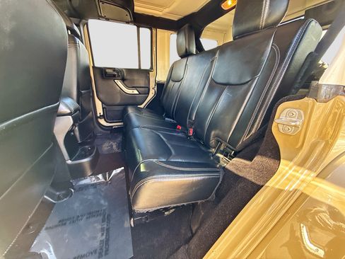 Used 2017 Jeep Wrangler Unlimited Sahara w/ Quick Order Package 24E Chief image 19