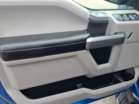 Used 2015 Ford F150 XLT w/ Equipment Group 302A Luxury image 9