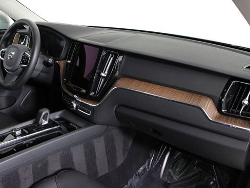 Certified 2023 Volvo XC60 T8 Plus AWD/4WD image 22
