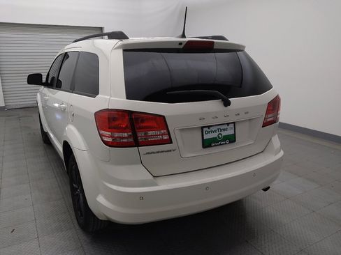 Used 2020 Dodge Journey SE w/ SE Popular Equipment Group image 6