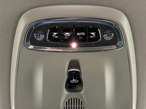 Used 2020 Volvo XC60 T5 Momentum w/ Protection Package Premier image 26