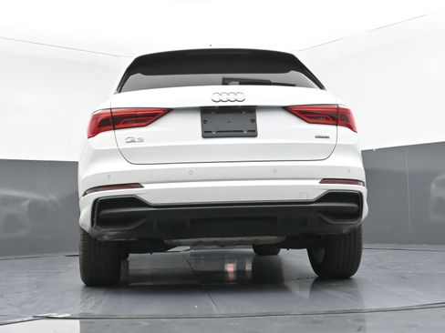 Used 2023 Audi Q3 2.0T Premium w/ Convenience Package image 27